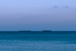 Deux Bateaux Passants