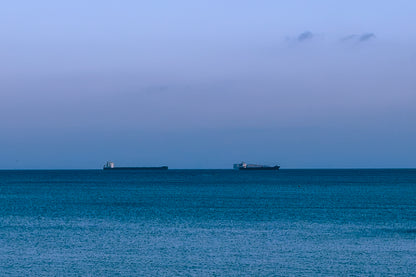 Deux Bateaux Passants